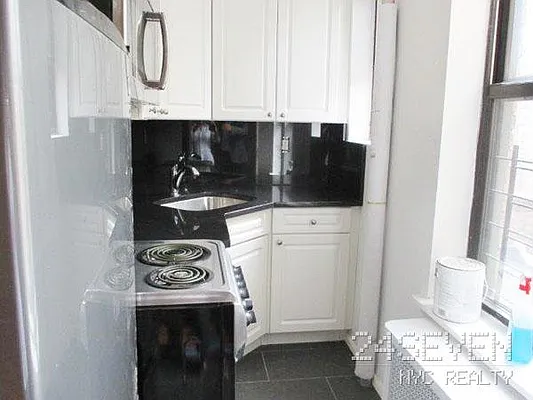 Rented by 24 7 NYC Realty Inc. | media 17