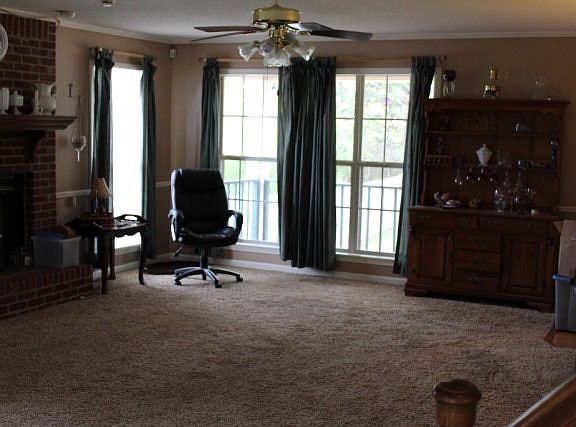 3rd image of 336 Tanner Dr