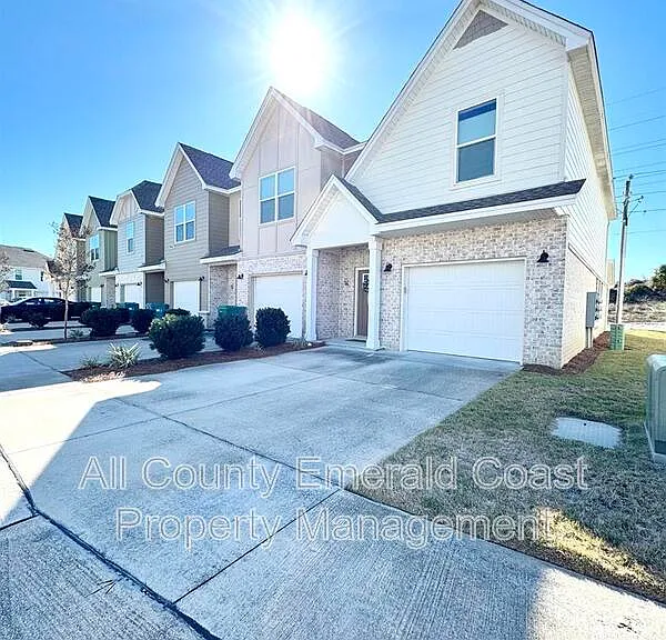 400 Mattie M Kelly Blvd #14 — Photo 1