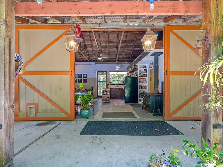 20402 Elfin Forest Rd — Photo 15
