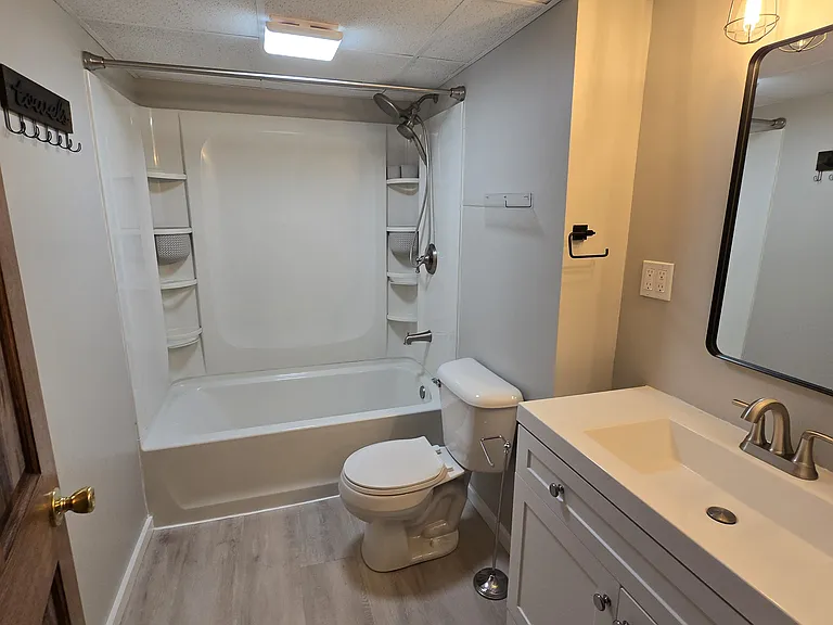 2501 N Main St — Photo 13