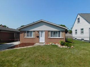 22647 Laukel St, Saint Clair Shores, MI