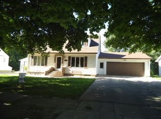 1309 E Call St, Algona, IA 50511