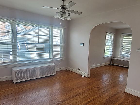 3rd image of 6959 W Jarvis Ave