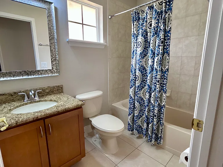 2135 Ridgewood St — Photo 13