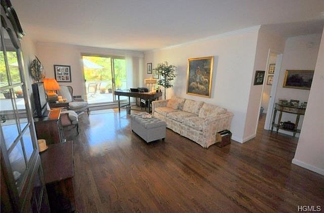 New Eat-in-Kitchen has granite counters and stainless steel appliances including a dishwasher, micro