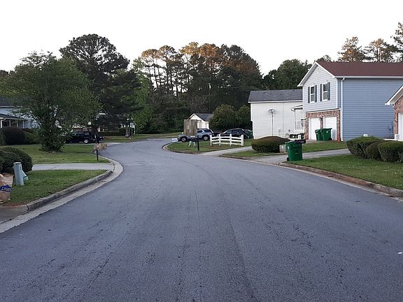 5th image of 3174 Regency Park Dr
