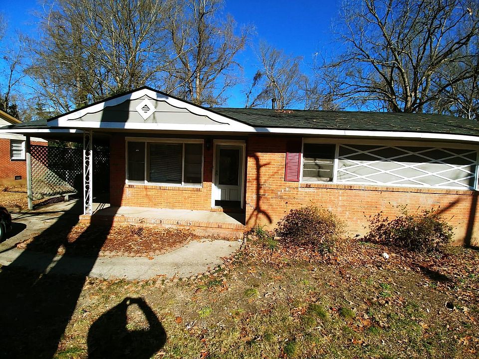 3 bedroom bedrooms and 1bathroon