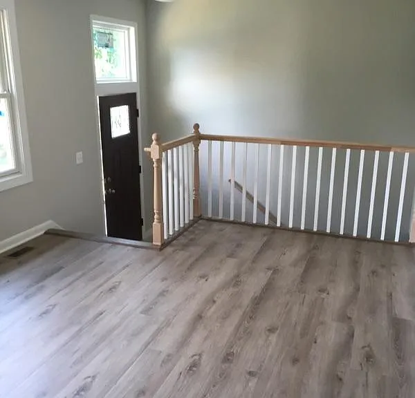 973 Round Top Dr — Photo 1