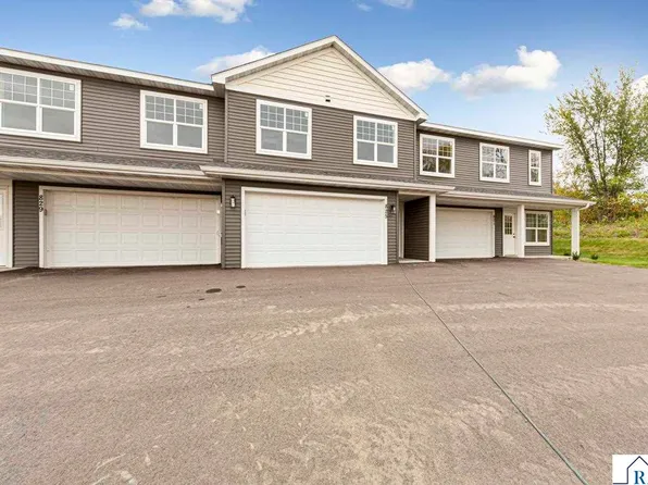 825 Tomahawk Ct, Madison Lake, MN 56063