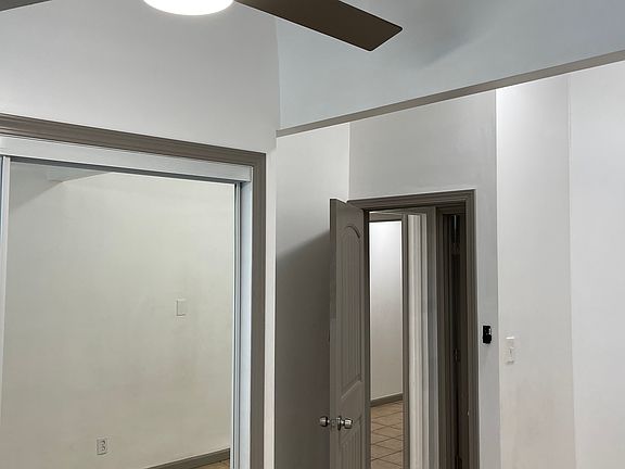 3rd image of 6951 Hoffman Ave