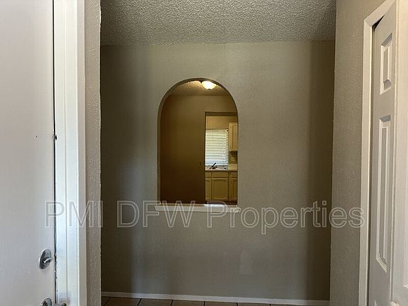2nd image of 1833 Angelina Dr