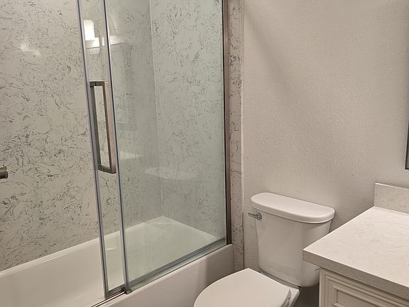 4th image of 968 Montebello Dr #A