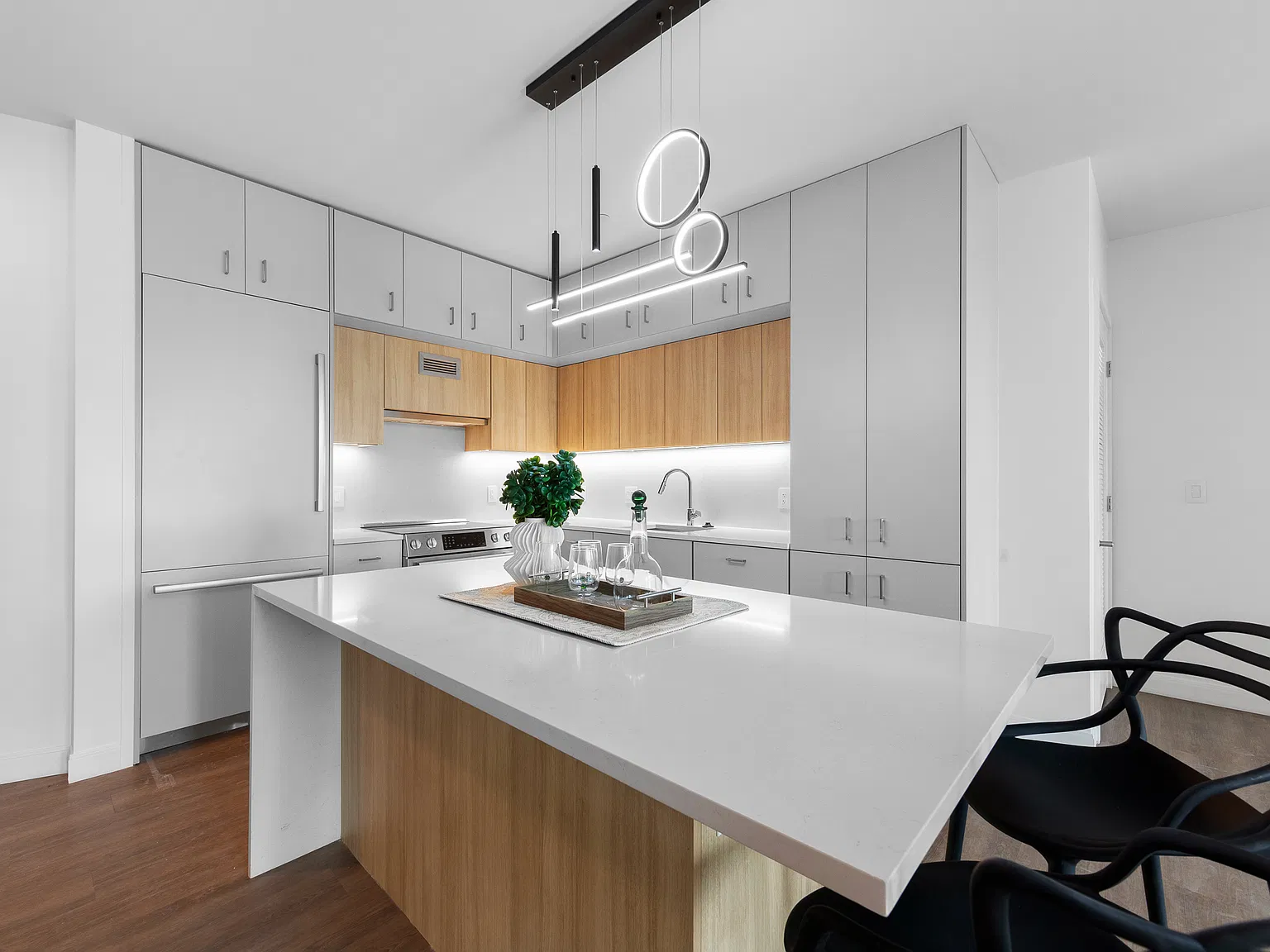 2 bed, 1257 sqft, $7,000 — Photo 4