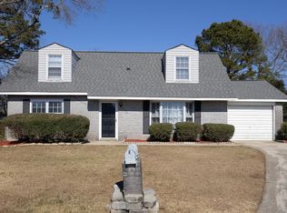 110 Stonefield Ct, Warner Robins, GA 31093