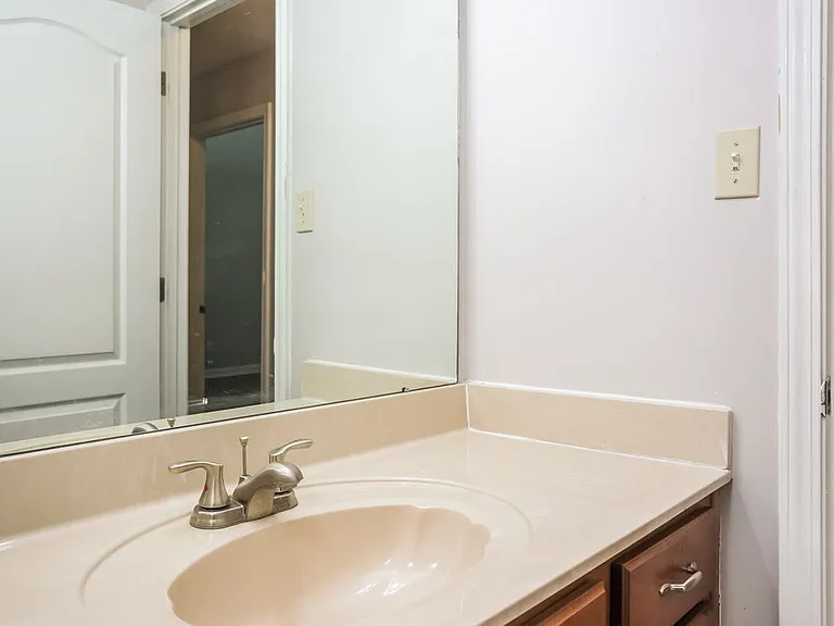 8116 Fleets Run Dr — Photo 16