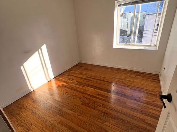 3rd image of 25 Wright St #2