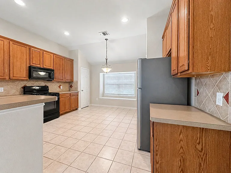 1612 Warm Springs Dr — Photo 9