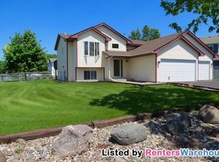 9660 Hamlet Ave S, Cottage Grove, MN 55016