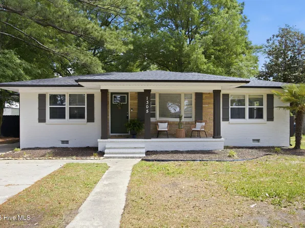 1305 Washington Street, Washington, NC 27889