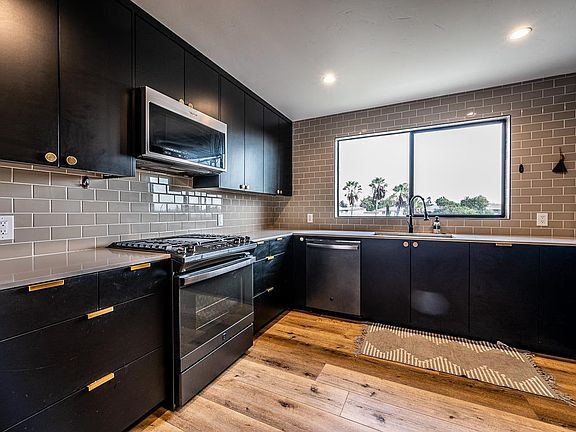 2nd image of 4453 Carling Dr