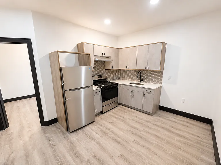 11 Thomas St #3E — Photo 1