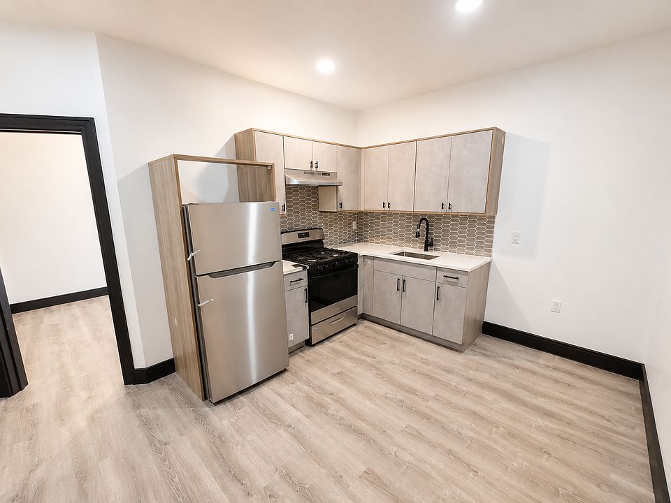 1st image of 11 Thomas St #2CA