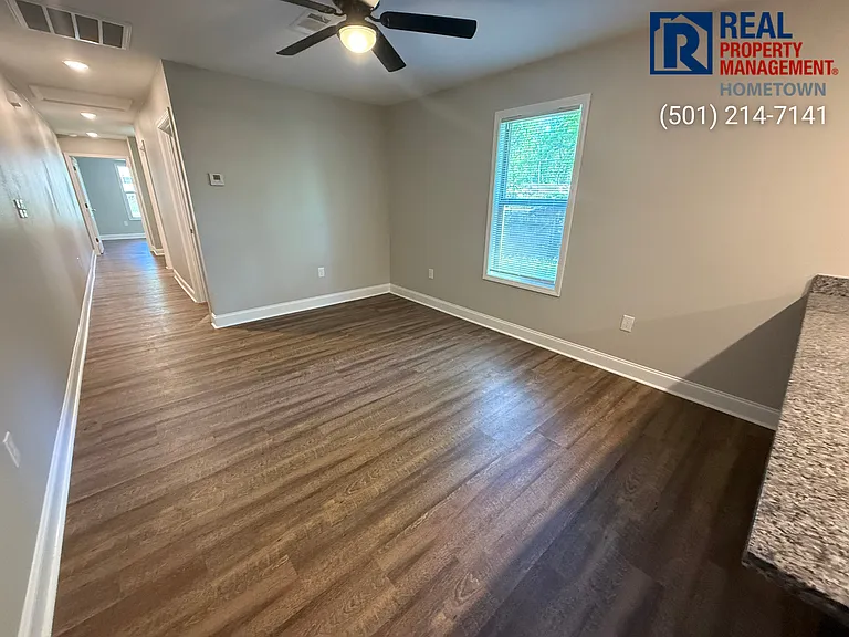 873 Jane Dr — Photo 3