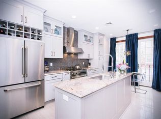 29 Half Moon Isle, Jersey City, NJ