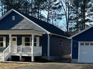 2802 Riverview Dr, Colonial Beach, VA