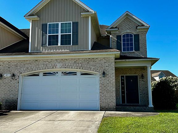 2nd image of 1855 Cambria Dr #B