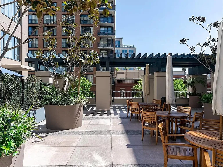 530 K St #614 — Photo 22