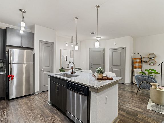 2nd image of 5039 Hamilton Wolfe Rd #1315