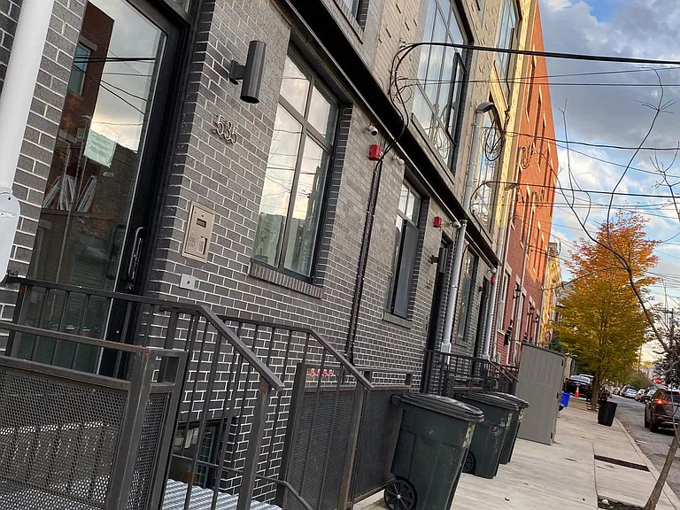535 N Budd St #C2 — Photo 12
