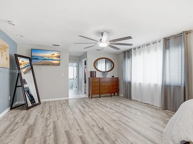 15845 SW 87th Ave — Photo 27