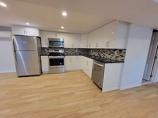 2nd image of 3720 Kings Hwy #1