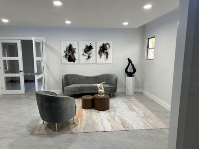 91 Glen Royal Pkwy, Miami, FL, 33125