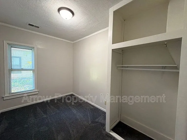 625 S 3rd St — Photo 10