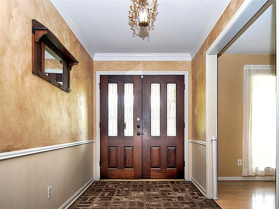 5th image of 302 Forest Lake Dr