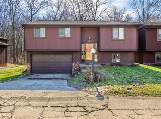 1754 Oak Trail St NE, Massillon, OH 44646