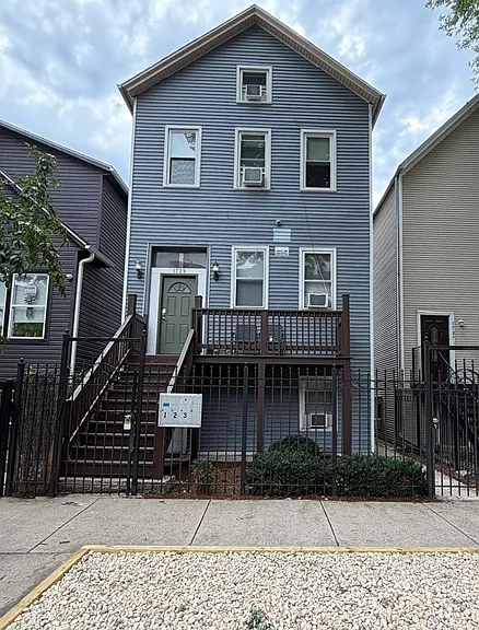 1729 N Fairfield Ave #1 — Photo 1