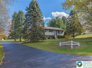 6711 Old Grange Rd, Slatington, PA 18080