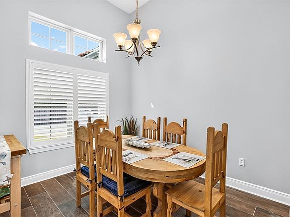 4th image of 415 Porpoise Dr
