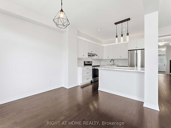 4th image of 432 Meadowbreeze Dr