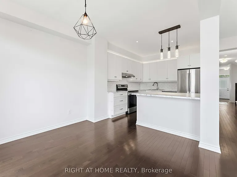 432 Meadowbreeze Dr — Photo 4