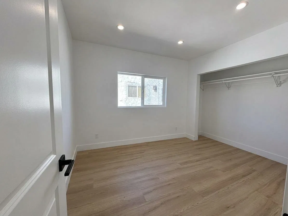 2 bed, 1100 sqft, $3,000 — Photo 4