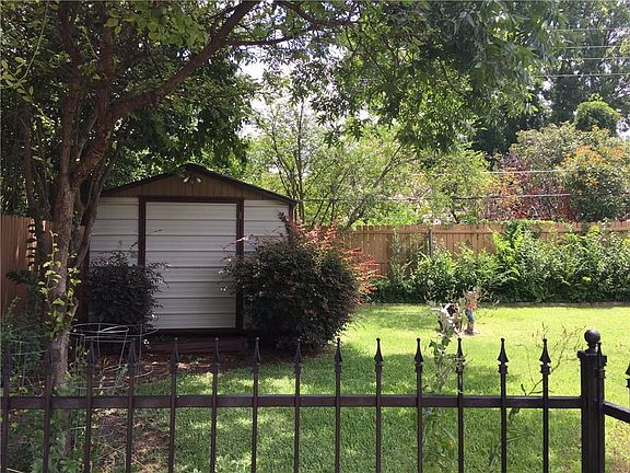 5th image of 4209 Hildring Dr E