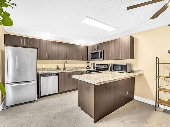 4th image of 7941 Tam O Shanter Boulevard