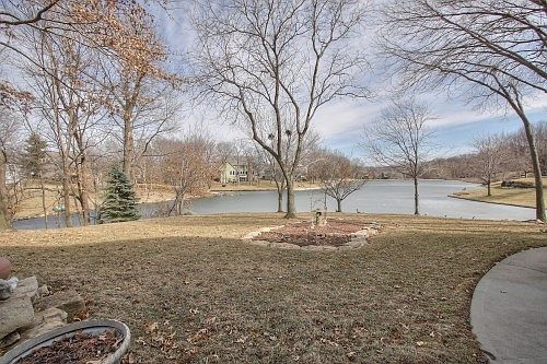 4th image of 7713 N Lucerne Ct