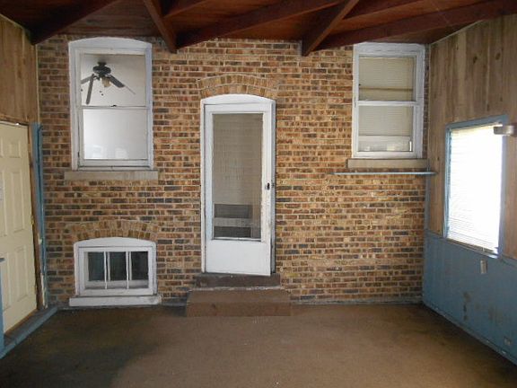 3rd image of 14410 S Emerald Ave